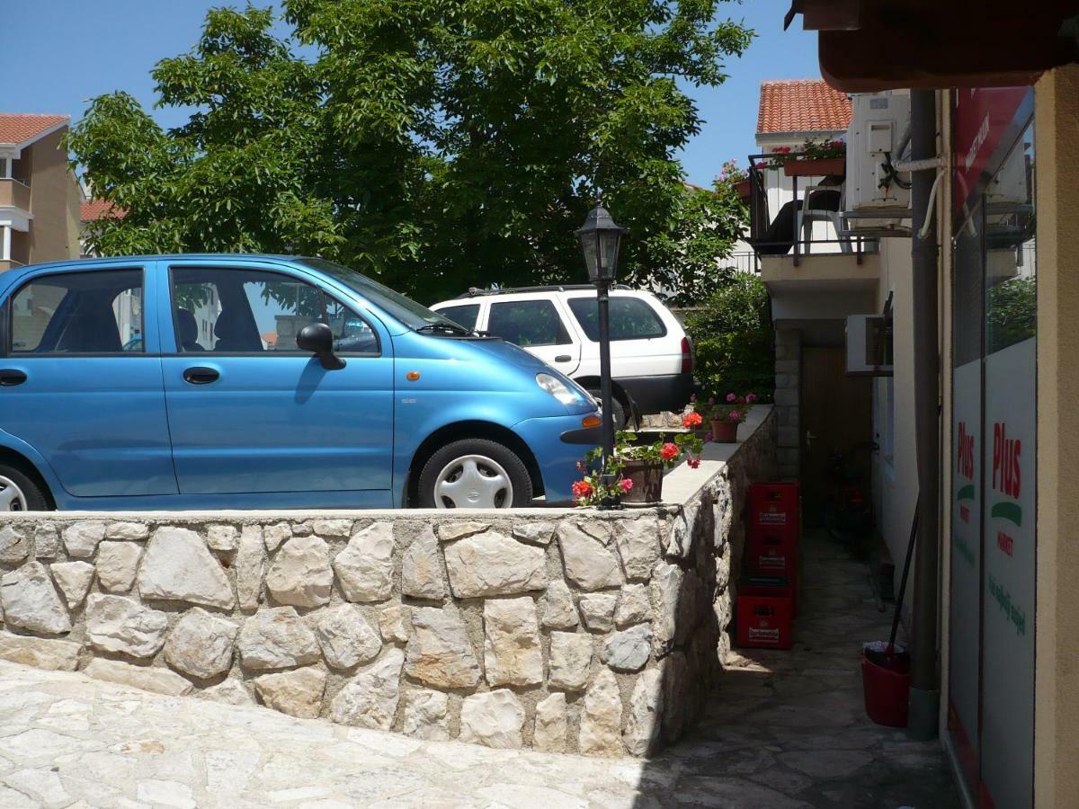 Apartmani Vitkovic II Cres Exterior photo